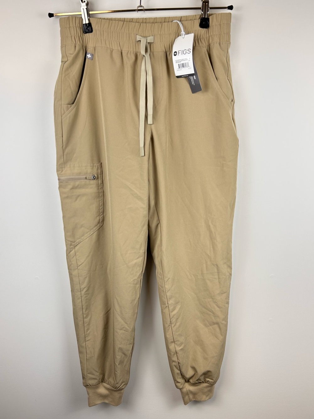 FIGS Zamora FIONlite Petite Jogger Scrub Pants Tan S NWT